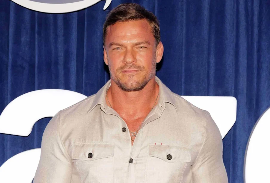 Alan Ritchson in an event