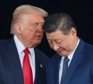 Donald trump and Xi Jinping having conversation