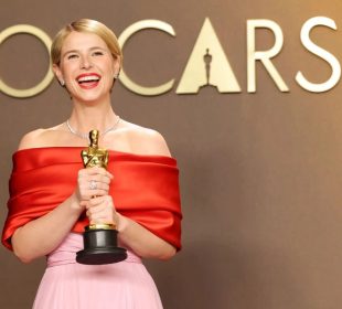 Jessie Buckley at the 2026 Oscar