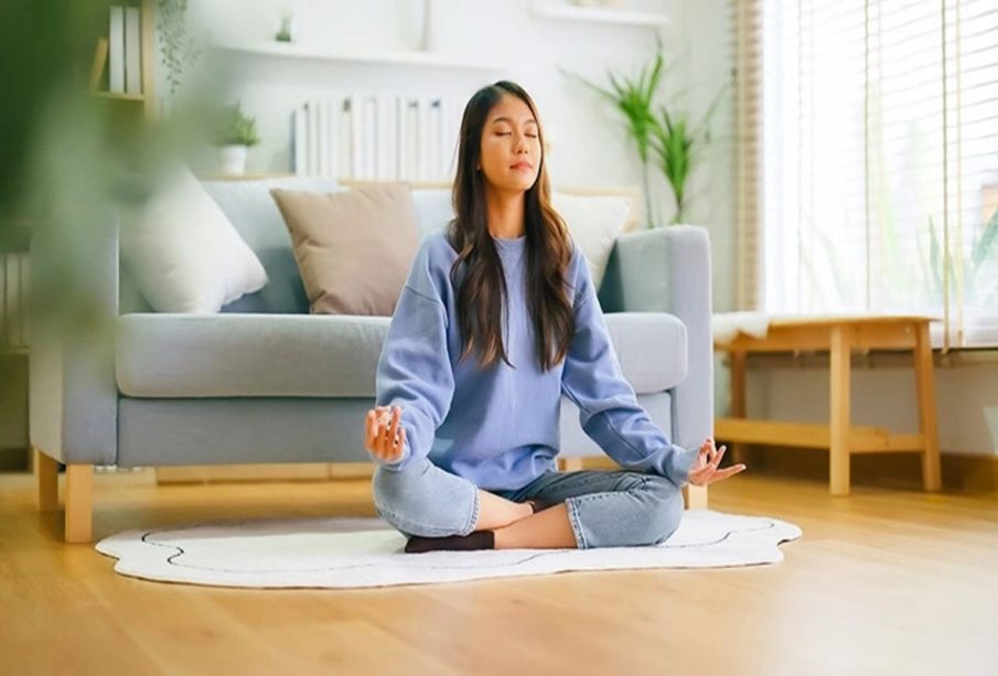 A lady practicing mindful living