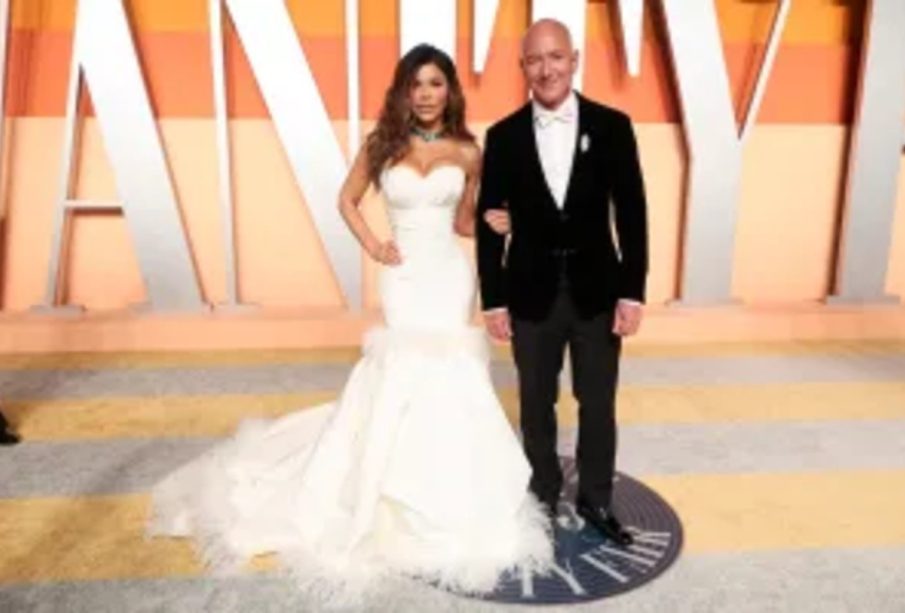 Jeff Bezos and media personality Lauren Sánchez Bezos