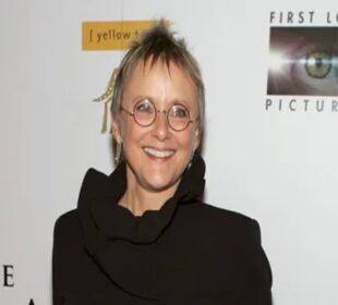 Screen Actress Mary Beth Hurt in an event