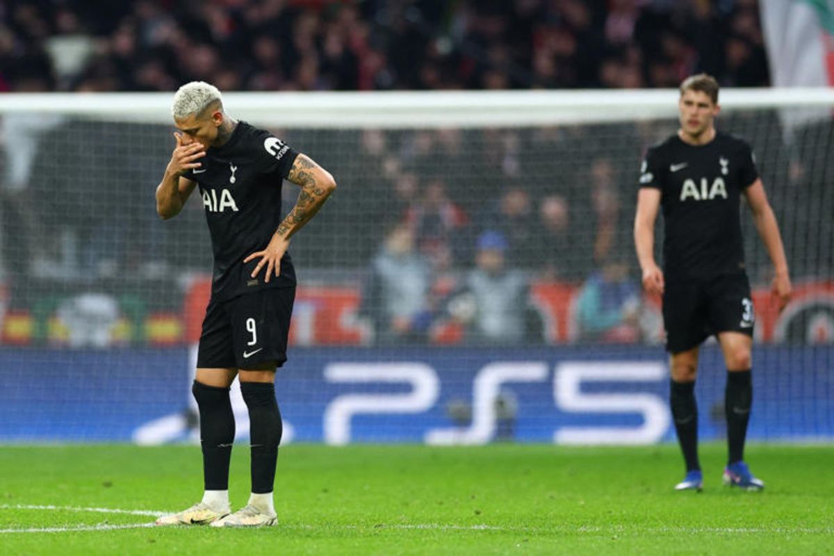 The player looking devasted, illustrating the Spurs crisis