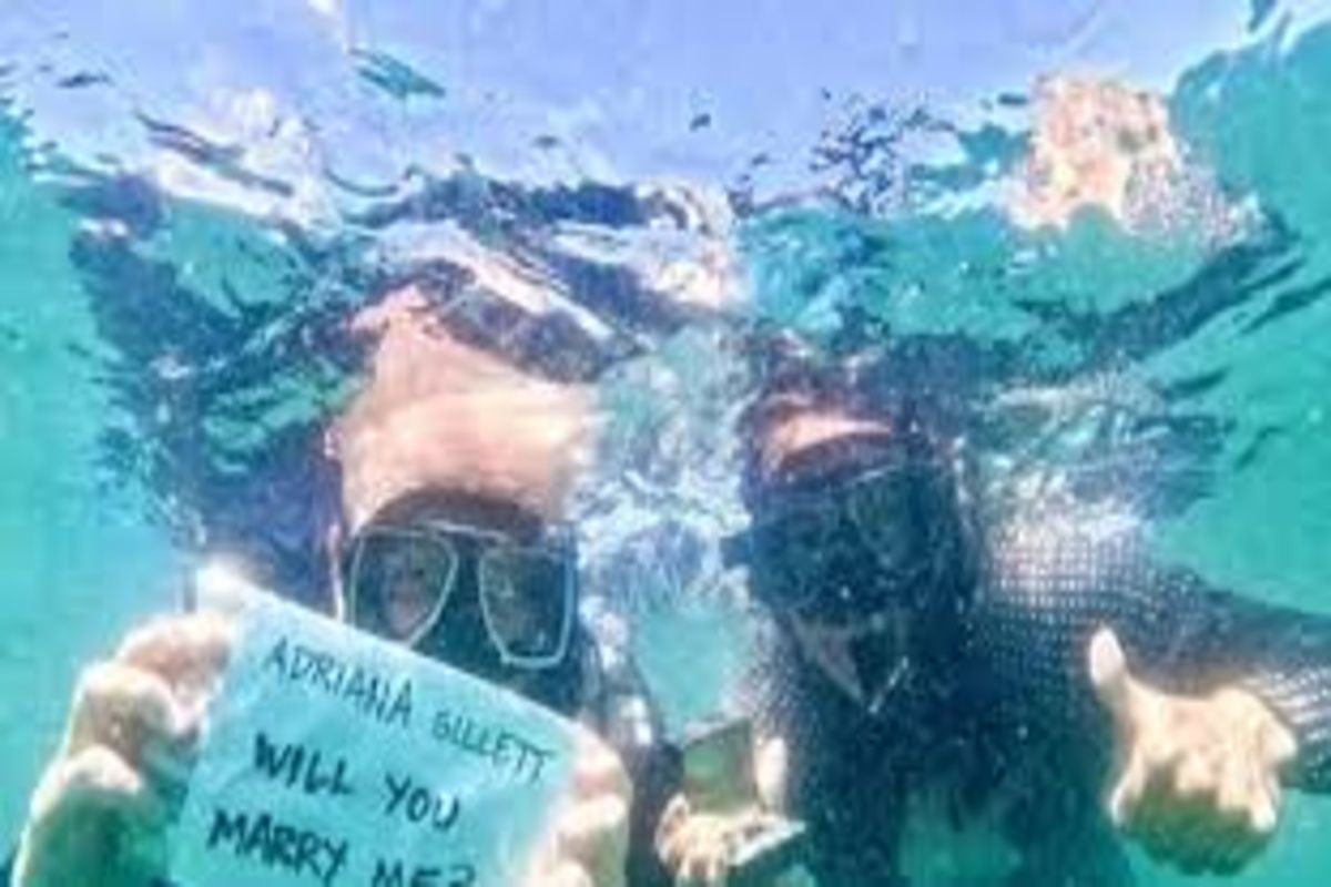  Metallica’s James Hetfield Pops the Question in an underwater proposal