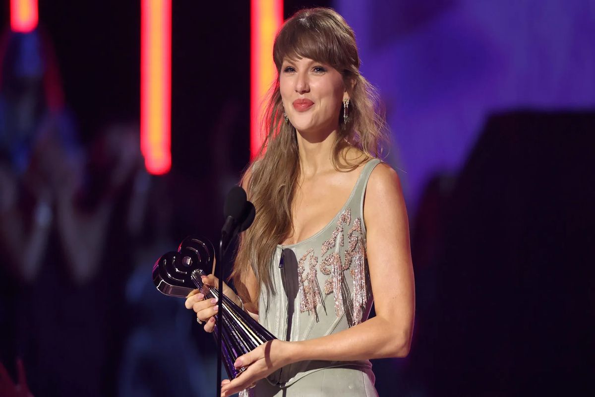 Taylor Swift wins an award at iHeartRadio Music Awards 2026 Night