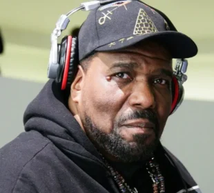 Hip Hop Pioneer Afrika Bambaataa Dies at 68