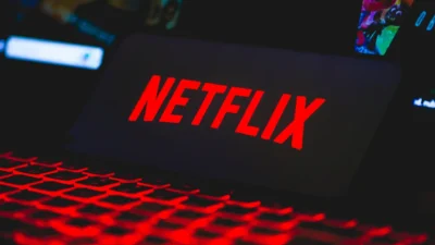 Netflix refunds subscribers