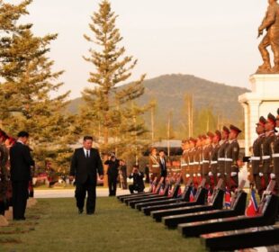 Kim Jong Un Praises Soldiers Who Killed Themselves to Avoid Capture in Ukraine War