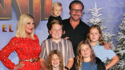 Tori Spelling and her children