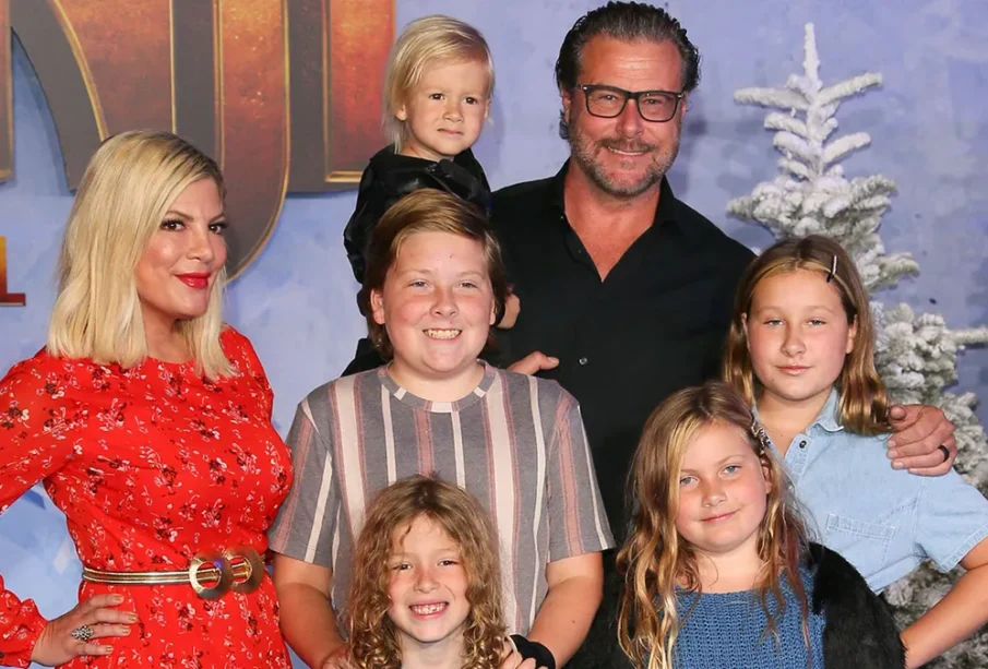 Tori Spelling and her children