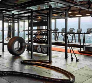 Discover the best luxury gyms in London offering premium equipment, elite trainers, spa facilities, and exclusive fitness experiences for members.